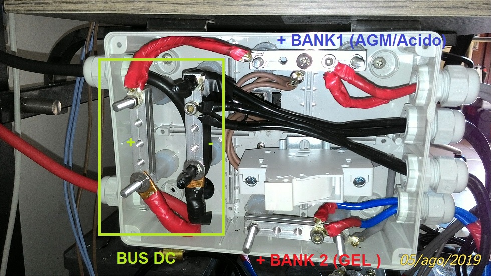 http://www.piergm.com/faidate/fotovoltaico/impianto/junctBox.jpg